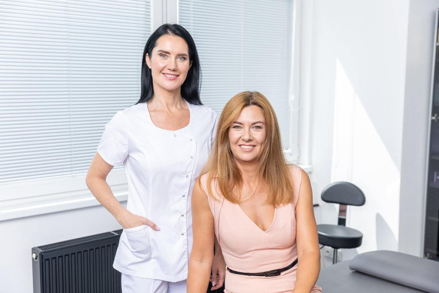 Výsledek aplikace botulotoxinu – hladké čelo